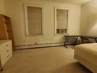 美國 - Flushing - 8948 70th Rd. Forest Hills, NY 11375